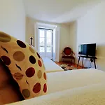 شقة Bairro Alto & Flats By Village Lisboa