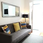 Bairro Alto & Flats By Village شقة Lisboa